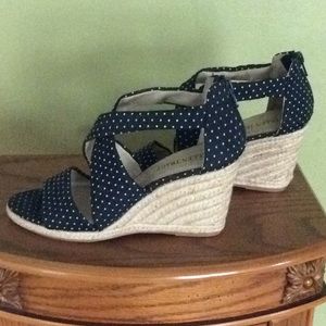 Shoes with wedge heel.